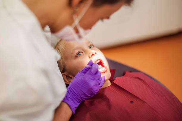 Best Emergency Tooth Extraction  in Buena Vista, MI